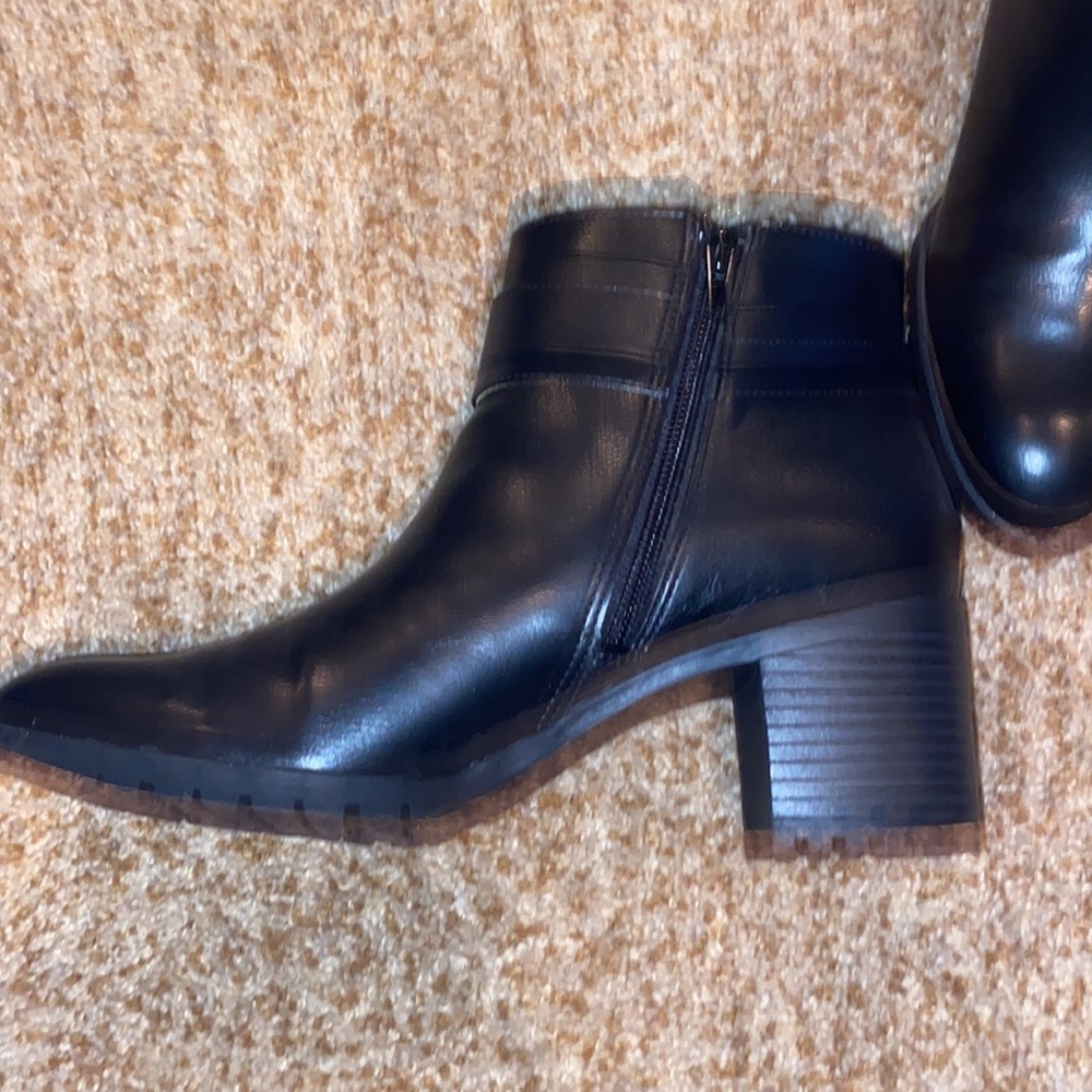Boots - Picture 3 of 4